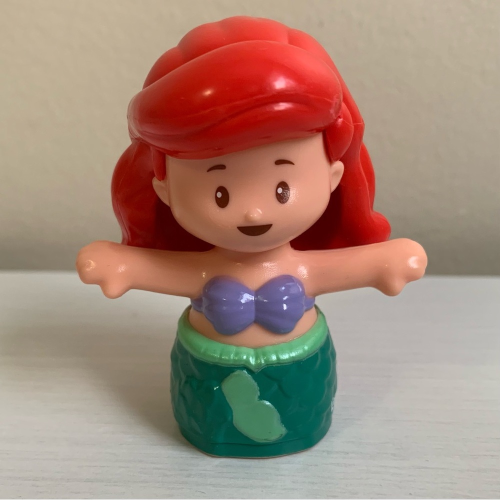 Fisher-Price Little People Disney Princess ARIEL Figure Little Mermaid 2017
